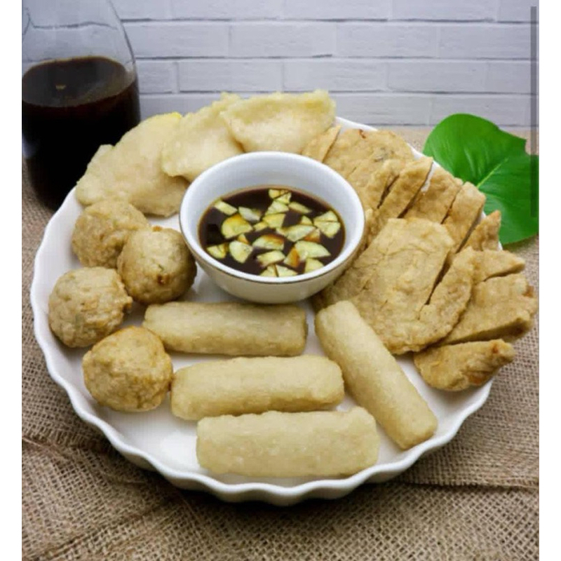 

Pempek Palembang/ Pempek Ikan Tenggiri/ Pempek Frozen/ Pempek cuko/ Pempek Enak