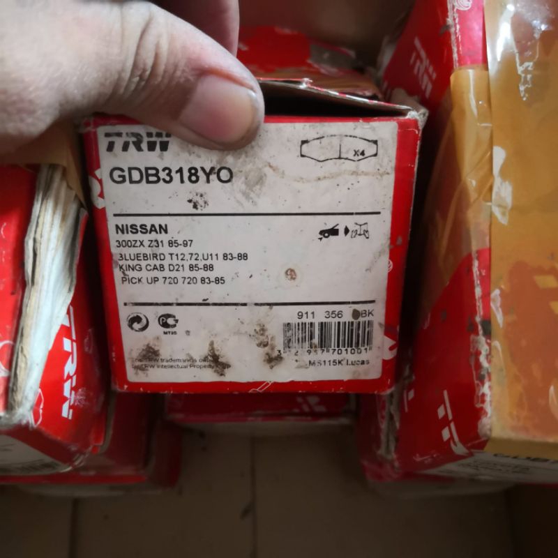 kampas rem depan shoe pad Nissan Terrano
