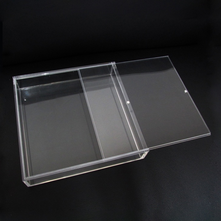 

KODE C8Q Acrylic Akrilik 2mm Bening Box Sliding 3cm x 3cm x 6cm