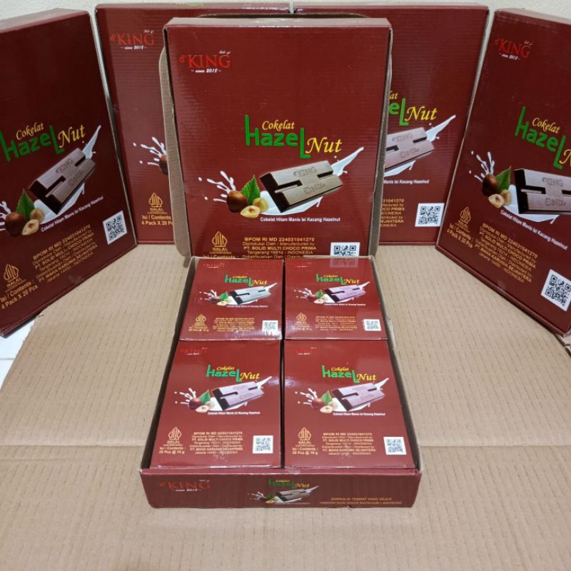 

COKLAT HAZELNUT D'KING COKELAT HITAM MANIS ISI KACANG HAZELNUT