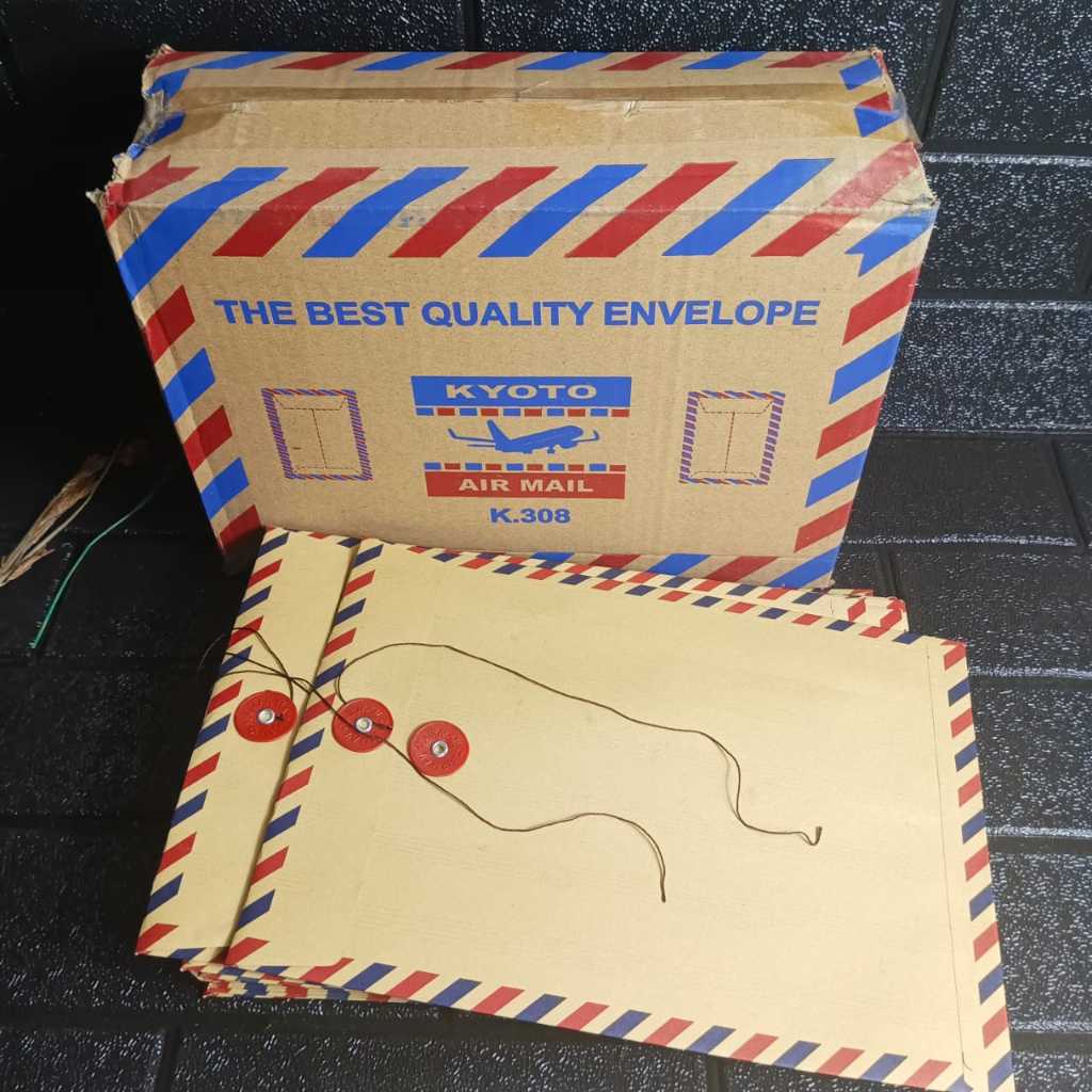 

(1 Box = 50 Pcs) Amplop Coklat Executive 308 Air Mail Tali Uk 308