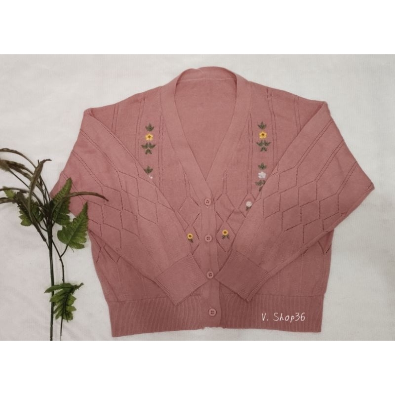 CARDIGAN RAJUT CROP BORDIR MOTIF BUNGA
