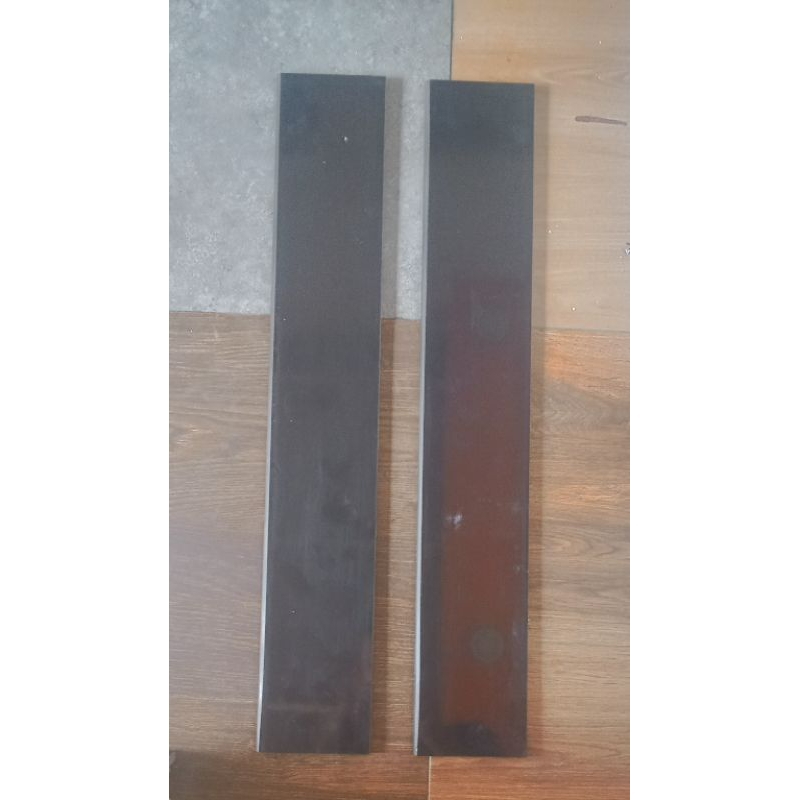 Lis granit hitam polos bvl ukuran 10x60