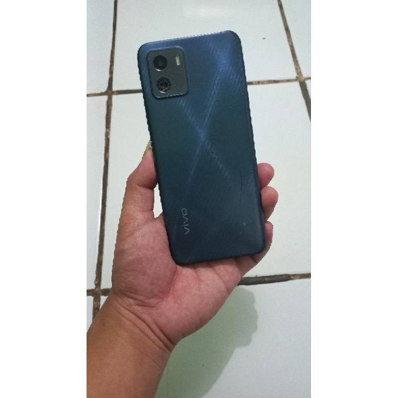 vivo y15s minus mati lcd pecah