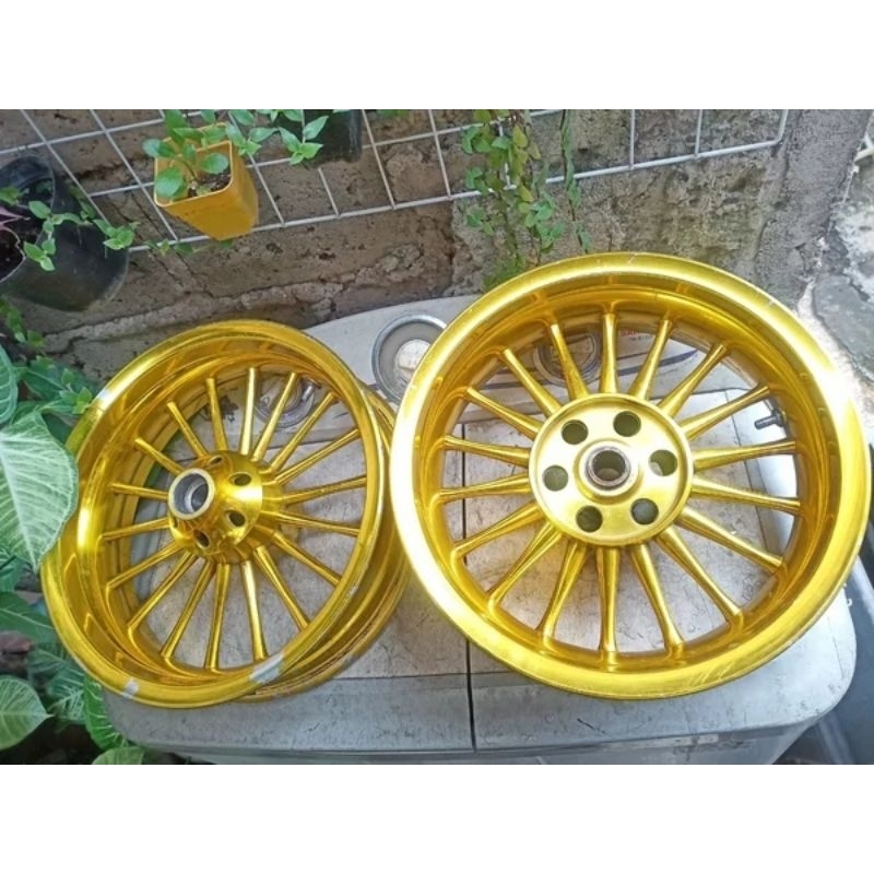 Velg racing power nmax n Max yamaha old lama pelek kelengkapannya sesuai difoto layak pakai nor