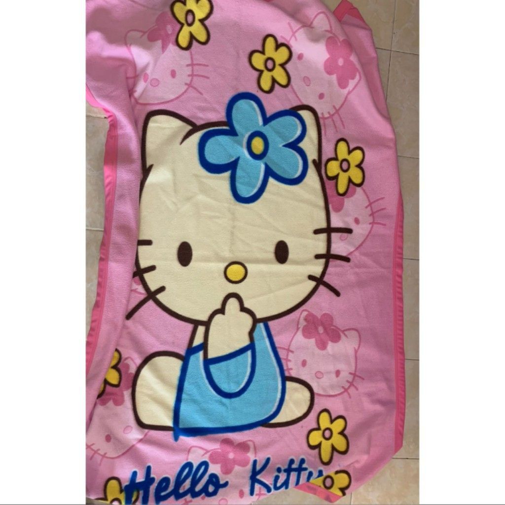 Selimut dewasa ukuran single tema helo kity preloved