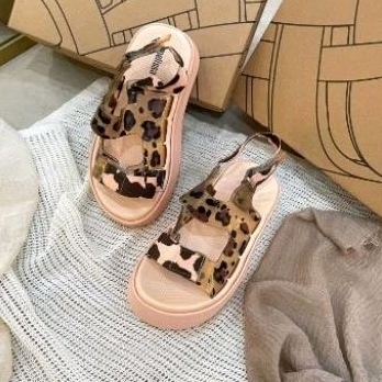 Melissa wedges leopard