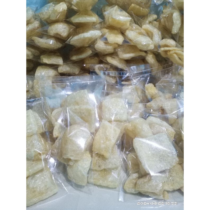 

Kerupuk rambak sapi, lezat,gurih,nikmat