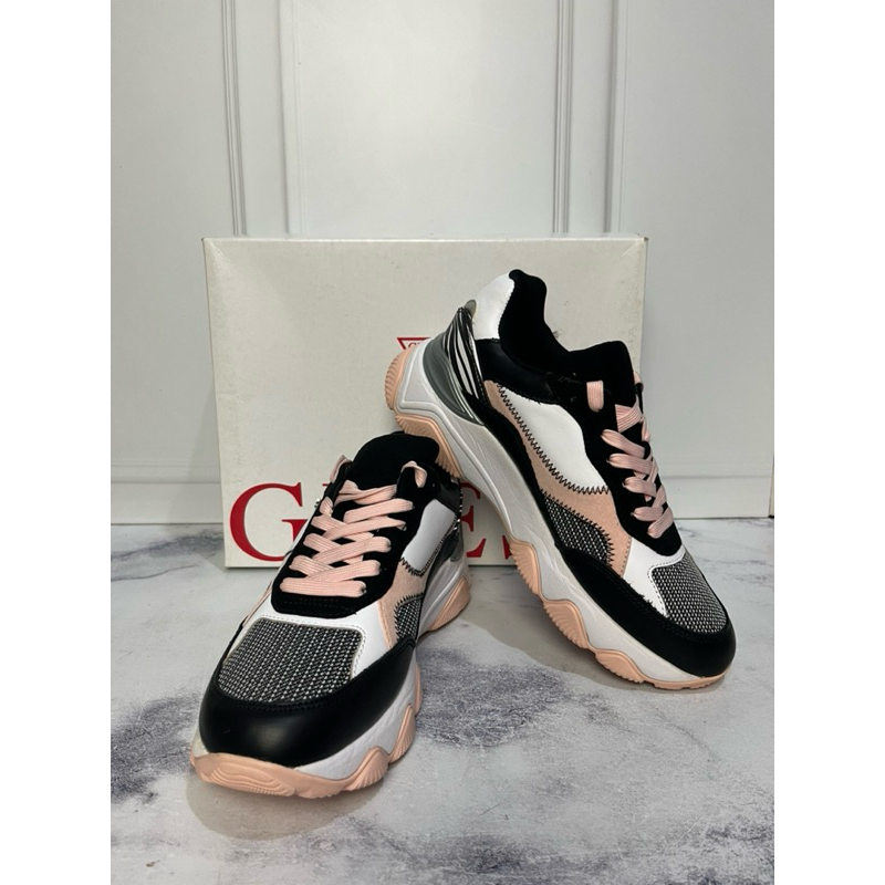 Sepatu Guess Original / Sneakers Guess Original
