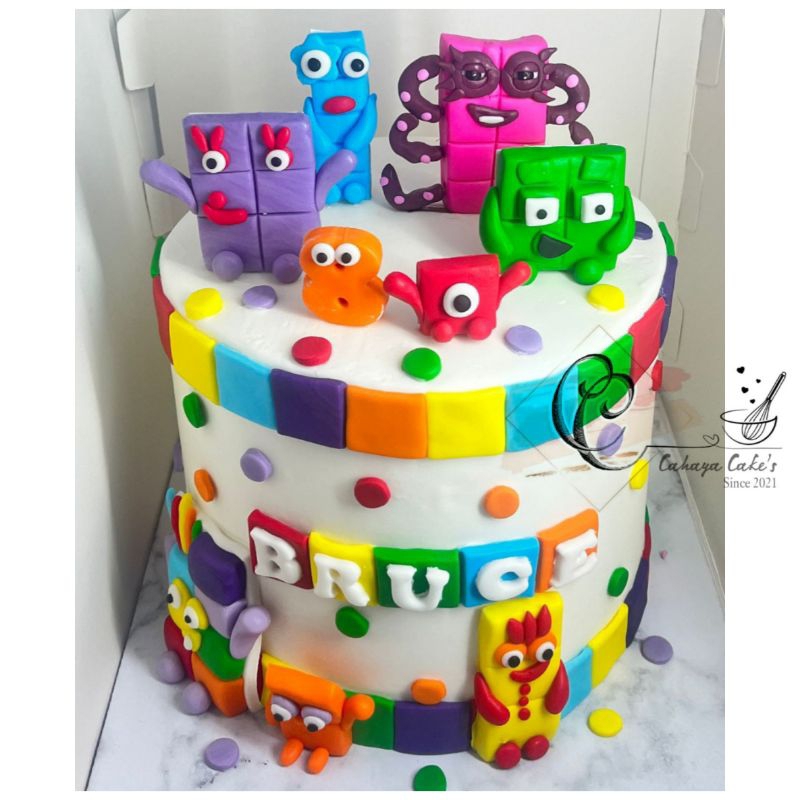 

Cartoon Cake / Kue Ulang Tahun Custom Anak / Custom Cake Character