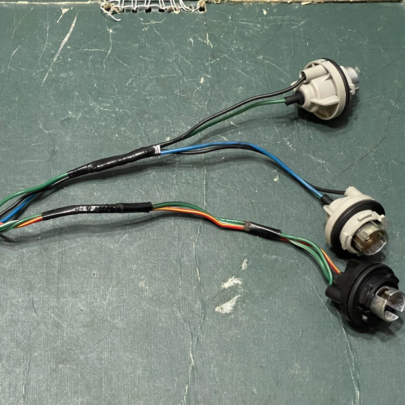 Soket Fitting stoplamp Lampu belakang Nissan Navara NP 300