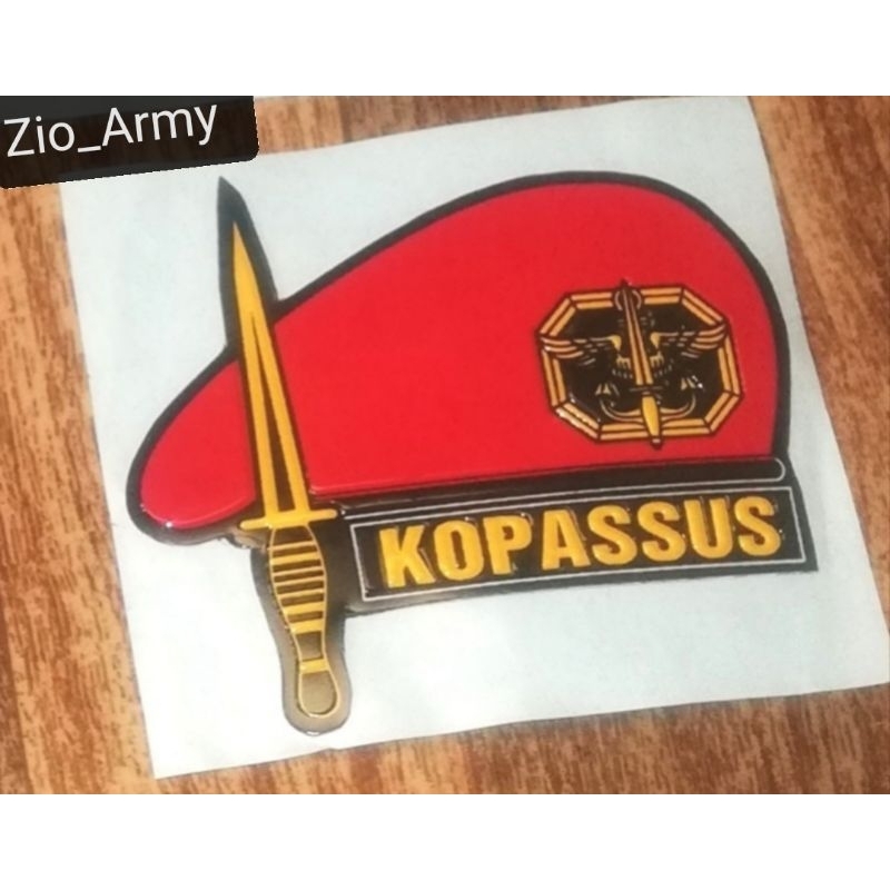 

Stiker embos Baret Merah Kopassus