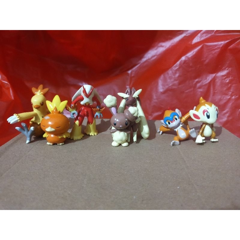 Pokemon buneary lopunny chimchar monferno torchic combusken blaziken tomy moncolle