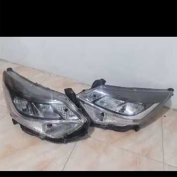 headlamp lampu depan calya sigra original