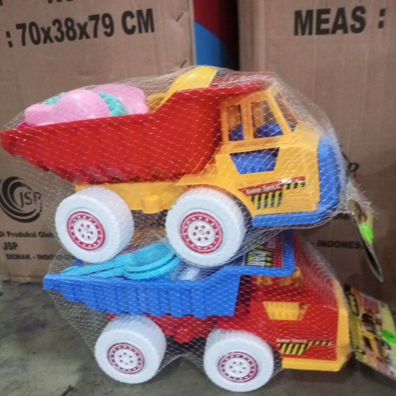 Mainan mobil truk bak pasir jaring + mainan pasir AK 35