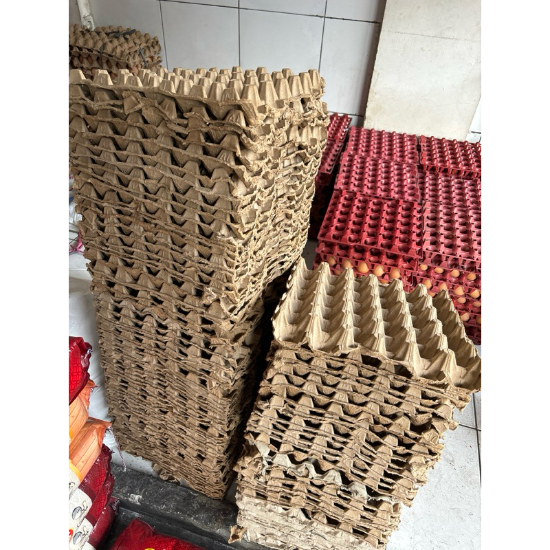 

tray telur kertas bekas layak