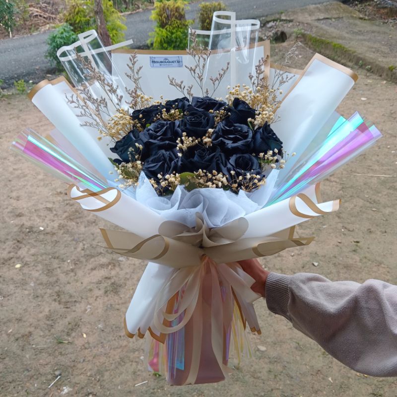 BUKET MAWAR HITAM PREMIUM JUMBO BOUQUET BUNGA MAWAR HITAM