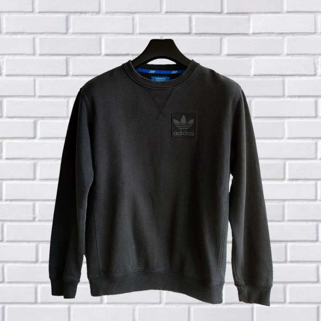 CREWNECK ADIDAS, SIZE M (SECOND BRANDED) HITAM, CN0055