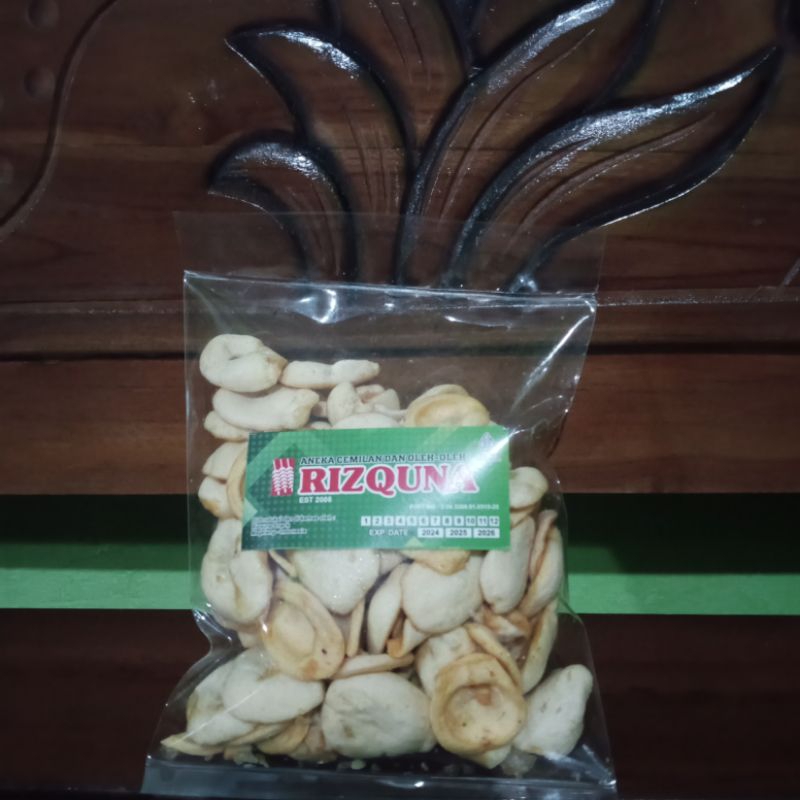 

CEMILAN KRIPIK SALAK