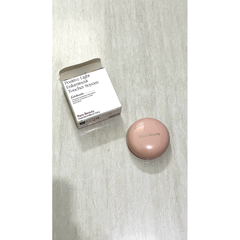 Rare Beauty Positive Light Silky Touch Highlighter