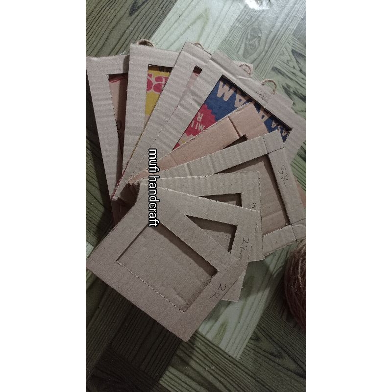 

pigura kardus bekas polosan/pigura polosan /pigura daur ulang kardus bekas