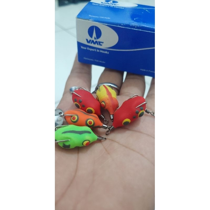 Softfrog 2.5 cm sofrog mini#umpan gabus #umpan mini #killer# VMC Hook
