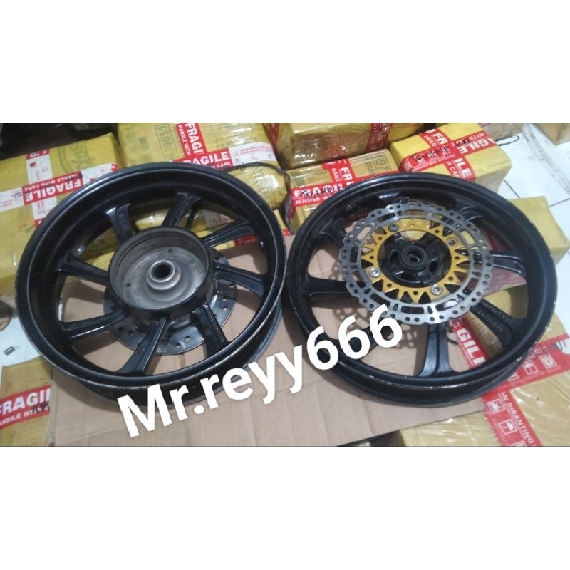 velg pelk depan belakang Honda PCX 150 original copotan.
