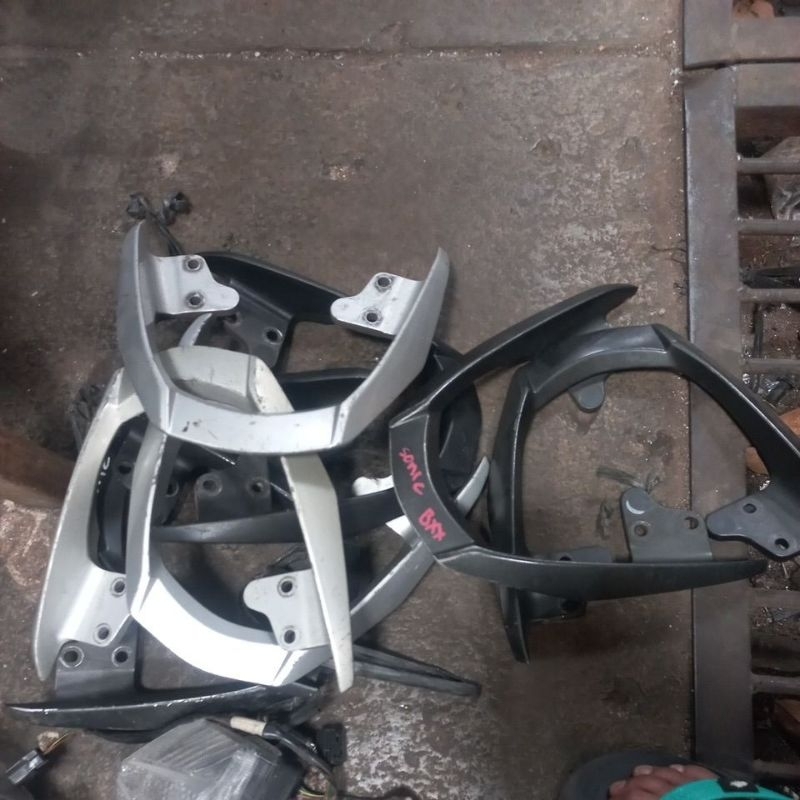 behel honda sonic, begel honda sonic. pegangan jok honda sonic 150 2015-2024