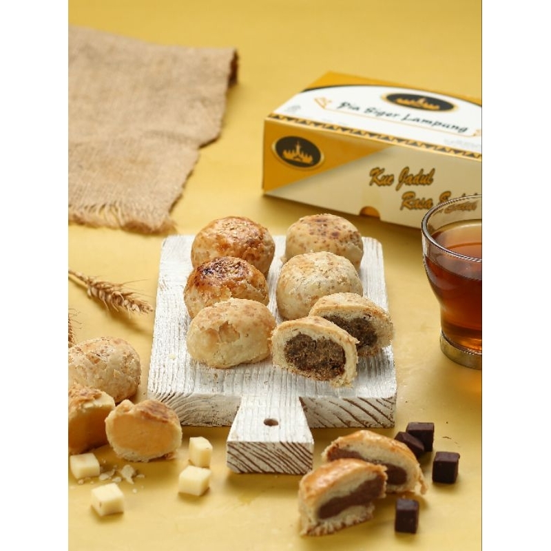 

Best seller Pia Kacang ijo|Juaranya Bakpia Lampung,isi 10 pcs