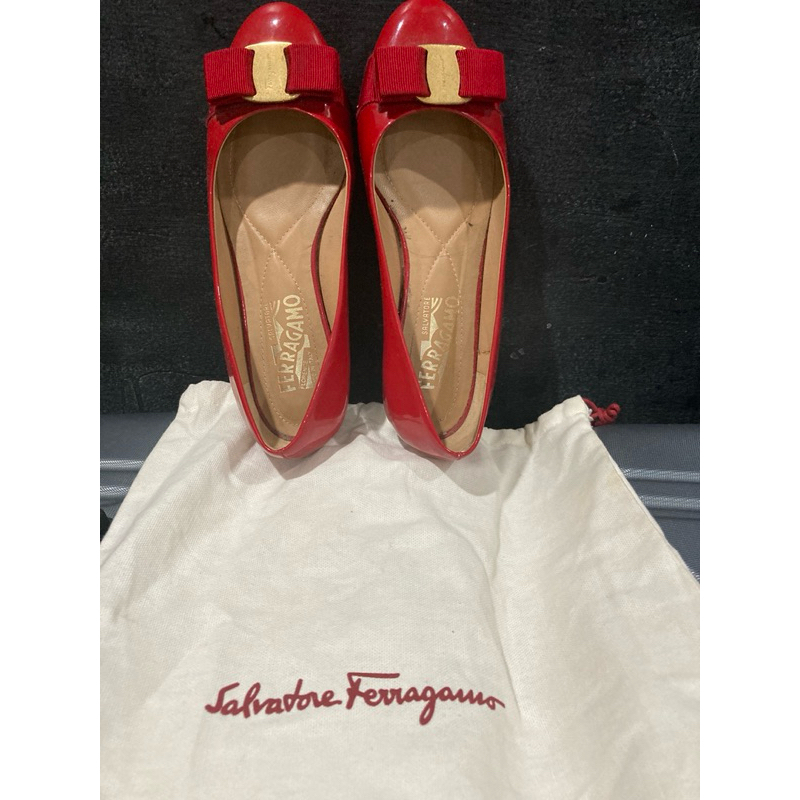 sepatu flat original Salvadore Ferragamo Preloved