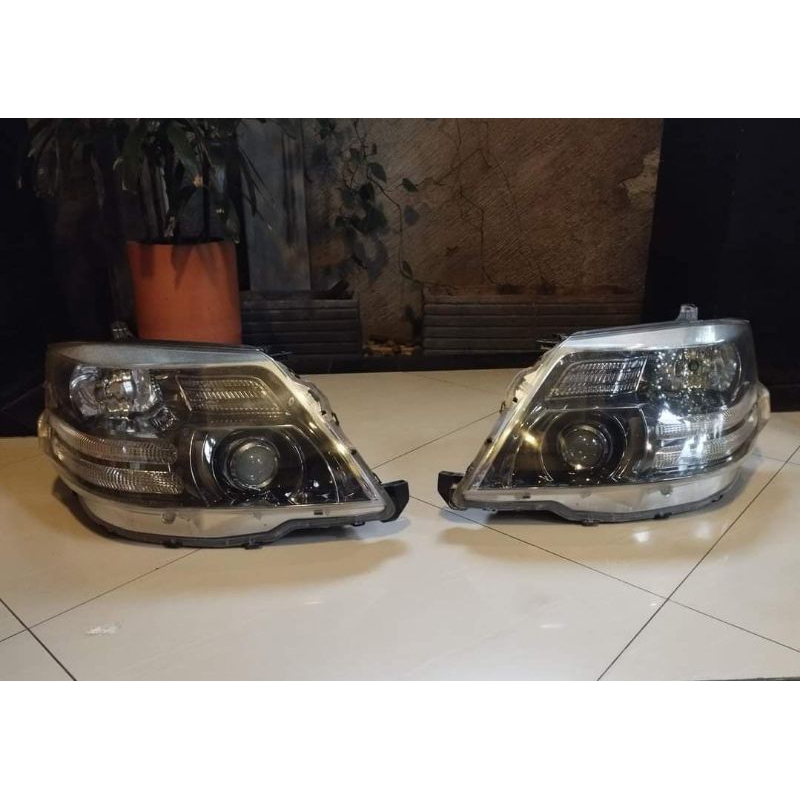 Lampu Headlamp Alphard Gen 1