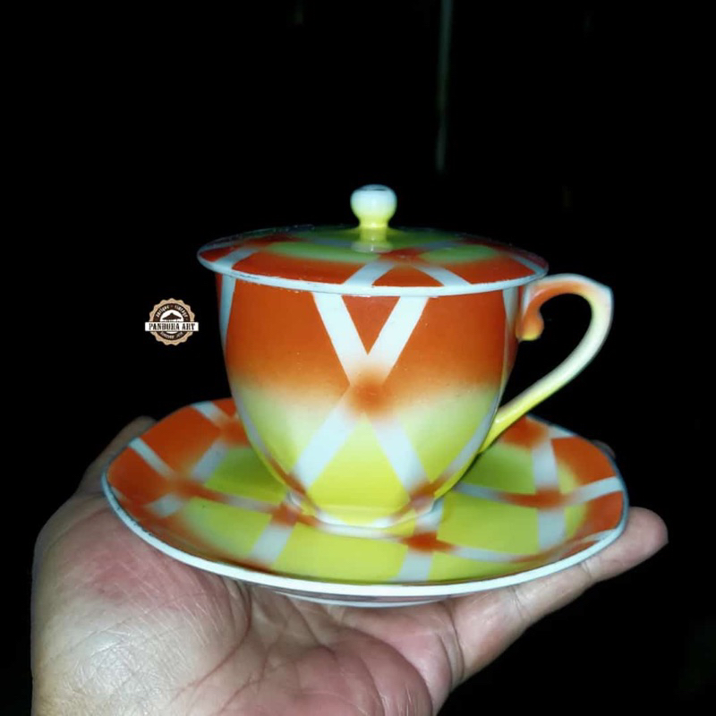 Cangkir kopi eropa lawas motif CANTIK