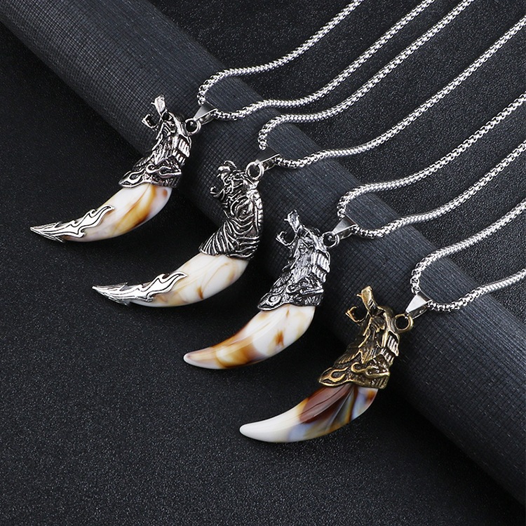 Kalung Taring Serigala Putih Corak Coklat / Kalung Gigi Serigala / Fang Tooth Pendant Necklace / Wol