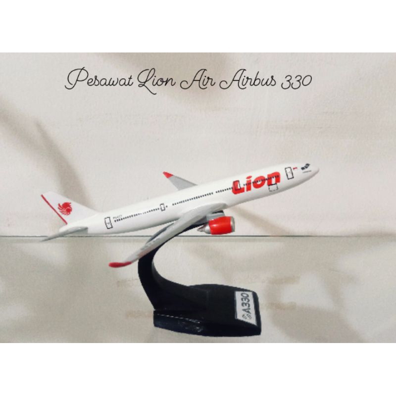 MINIATUR PESAWAT LION AIR AIRBUS 330