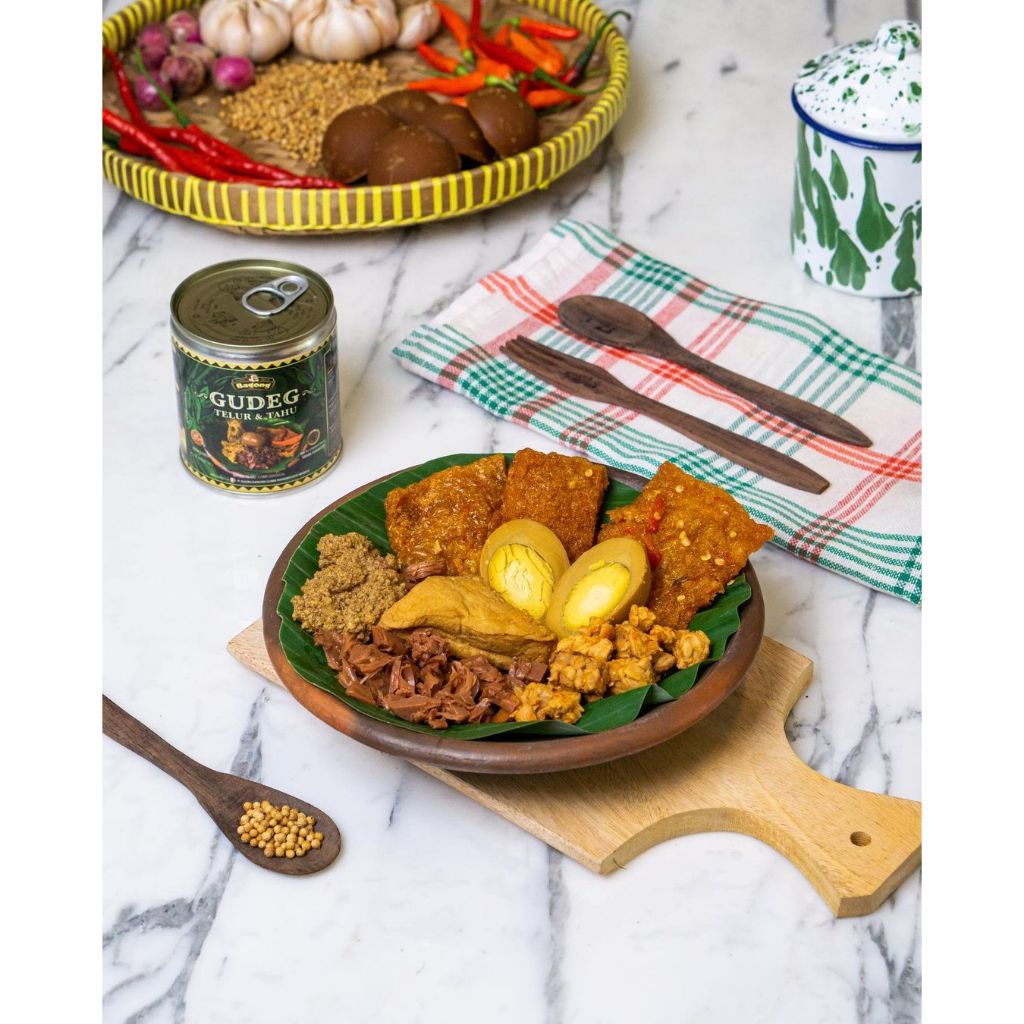 

Gudeg Telur Tahu Pedas Kemasan 300 gram Gudeg Bagong Yogyakarta