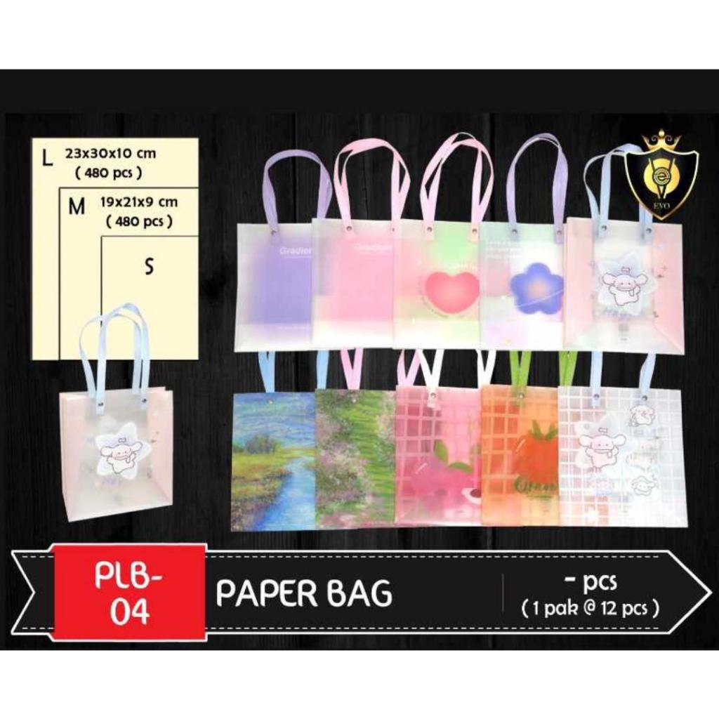 

PaperbagTas Plastik/Paperbag Murah/ Tas Souvenir Kode 04 L