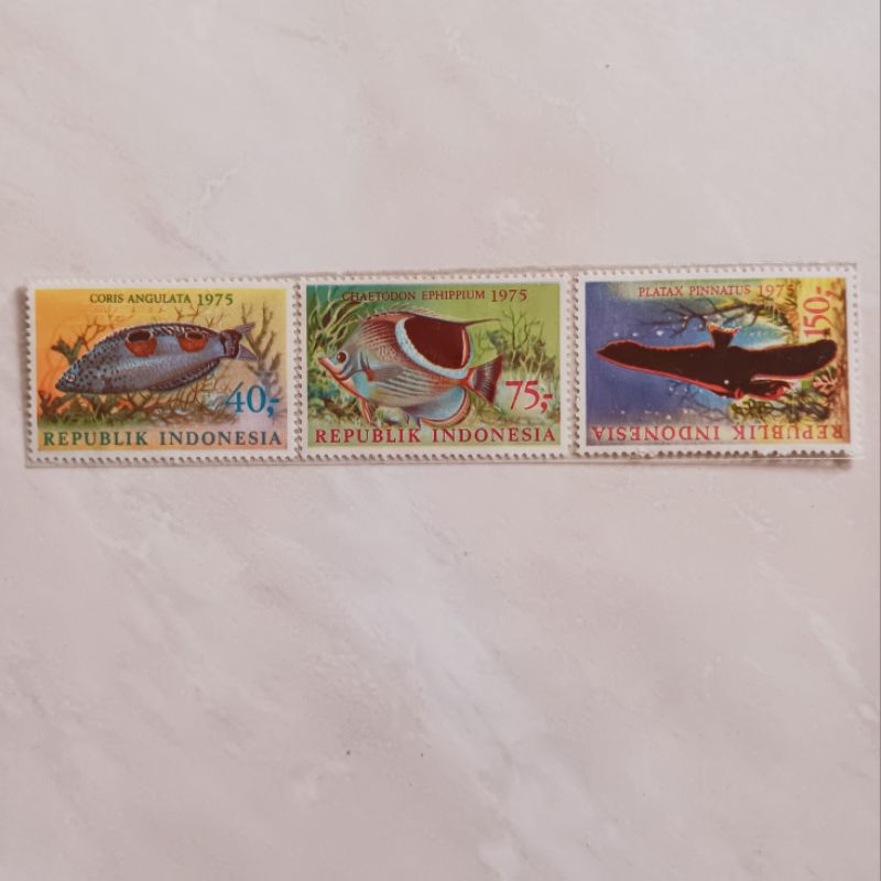 

(BD) Perangko Indonesia 1975 Ikan Laut Set Lengkap 3 pcs Mint
