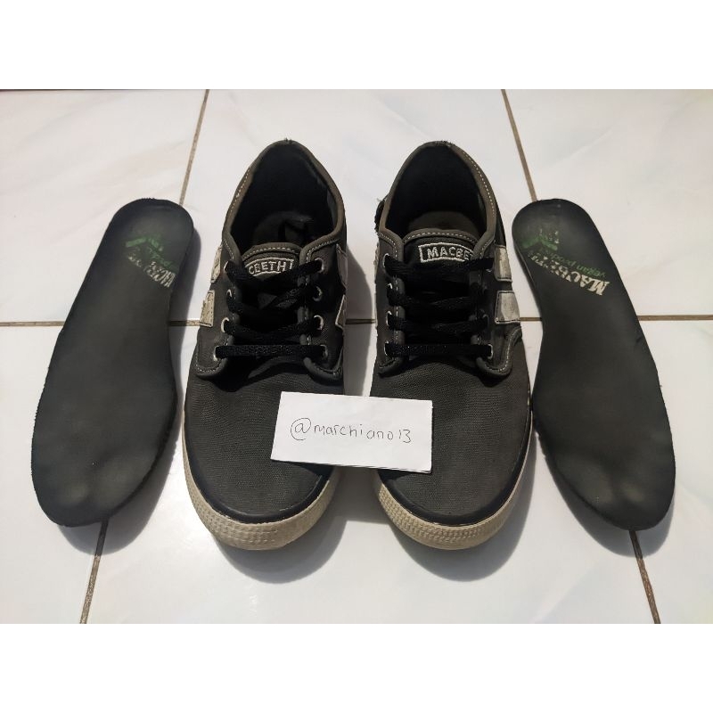 Macbeth Langley Black / Cement (Tom Era)