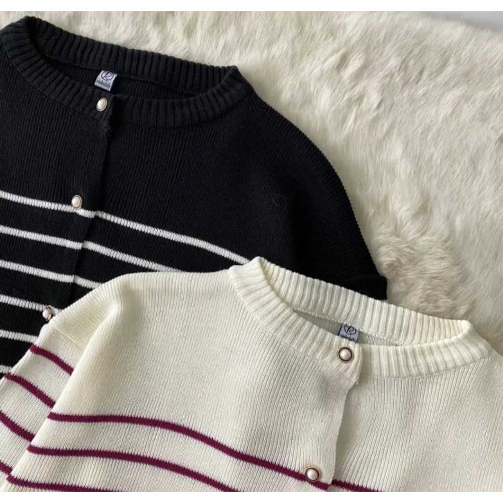 EXCLUSIVE Cardigan Rajut Haru Strip Kancing Mutiara Gaya Korea