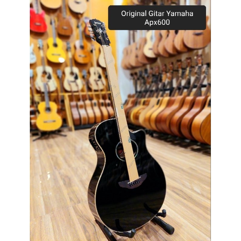 Gitar Original Yamaha Apx600