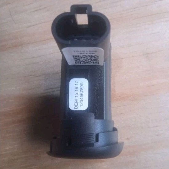 SWITCH KAMERA MUNDUR AVANZA VELOS