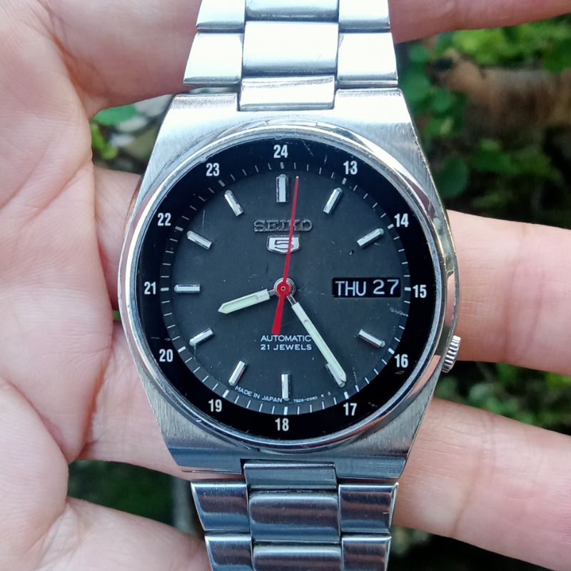 Seiko5 Automatic cal 7s26-0530Black dialJarum second merah Military