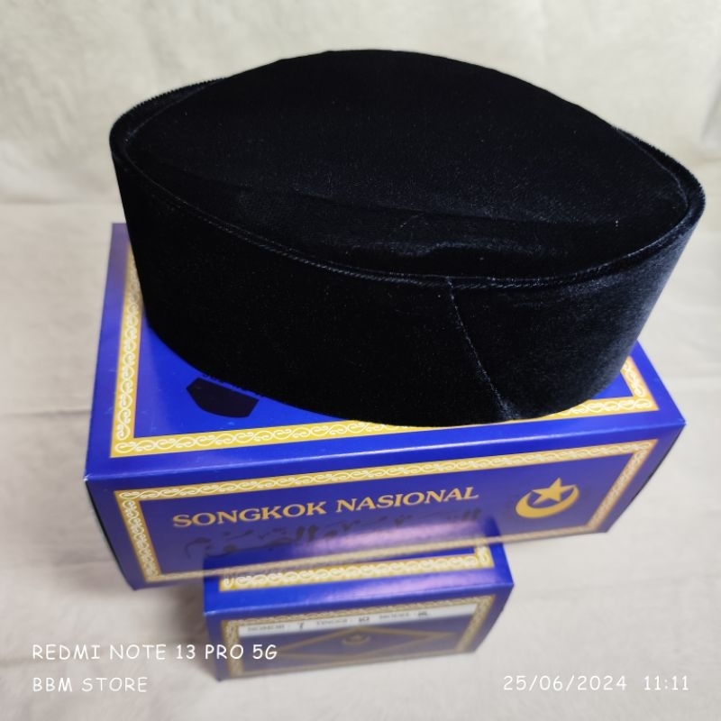 Peci Songkok Susun Nonjol Cap Bulan Bintang Mas Tinggi 8/9/10/11/12 Dus Biru Susun Nonjol kode (NL)