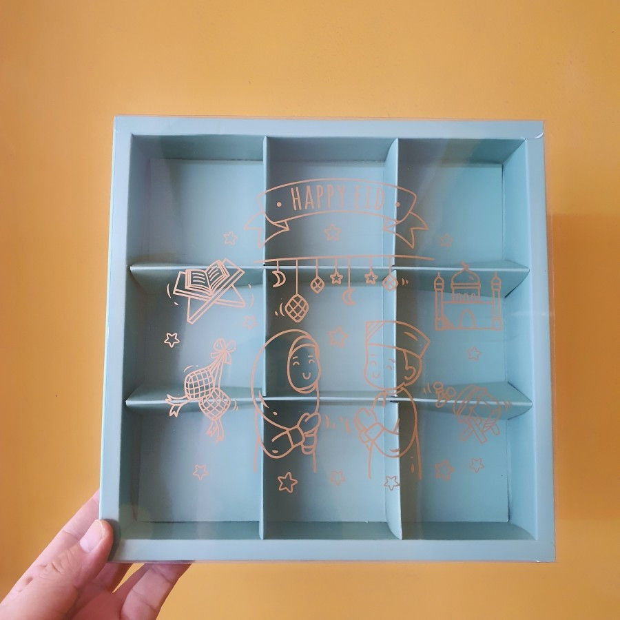 

(10pcs) Dus Mika Idul Fitri Sekat 9 Silahturahmi - HIJAU MUDA Box Hampers Mika Dengan Tutup Ukuran 22x22x4.5 cm