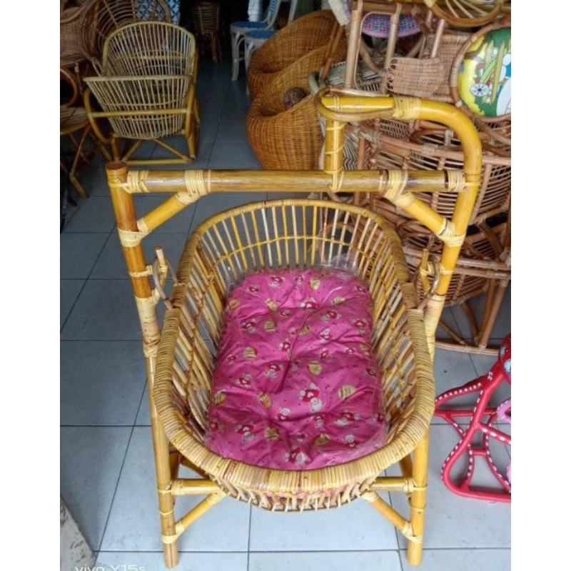 Keranjang Ayunan Bayi Rotan Dengan Kasur (Tempat Tidur Bayi Rotan Minimalis)