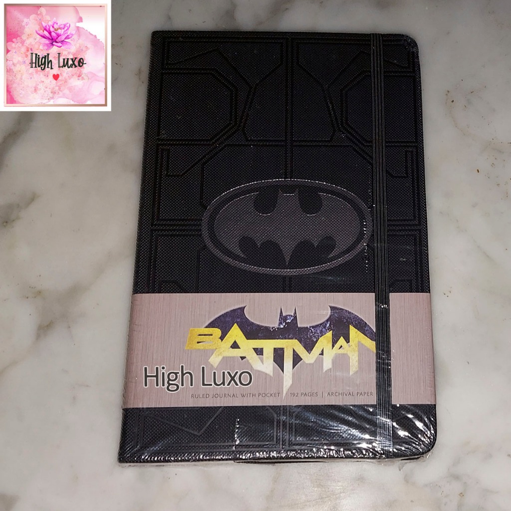 

Buku Jurnal Batman Ruled Journal With Pocket 192 Pages Archival Paper Hard Cover Hardcover Book HERO SUPERHERO PAHLAWAN Fantasy FANTASI IMPOR IMPORT ORIGINAL AUTHENTIC DIARY DIARI NOTE CATATAN COOL KEREN CUTE English LUXURY NOTEBOOK LUX LUXURIOUS MEWAH
