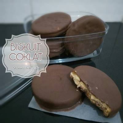 

Biskuit coklat better