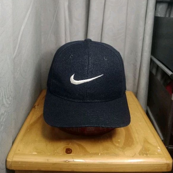 Topi Nike Vintage colab Yopoong