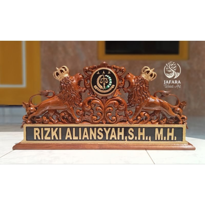 

papan nama meja jabatan ukir kayu jati custom logo kejaksaan
