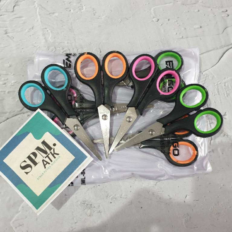 

KODE O7L6 Gunting Renceng B4